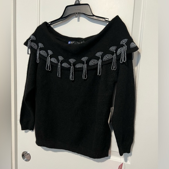 Diffusion Petite M off the shoulder Angora Sweater - Picture 2 of 5